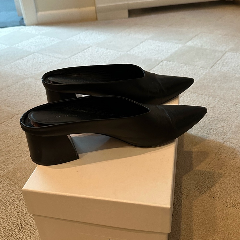 VINCE Black Leather Slides. Very comfortable. EZ to wear. Size 8.5